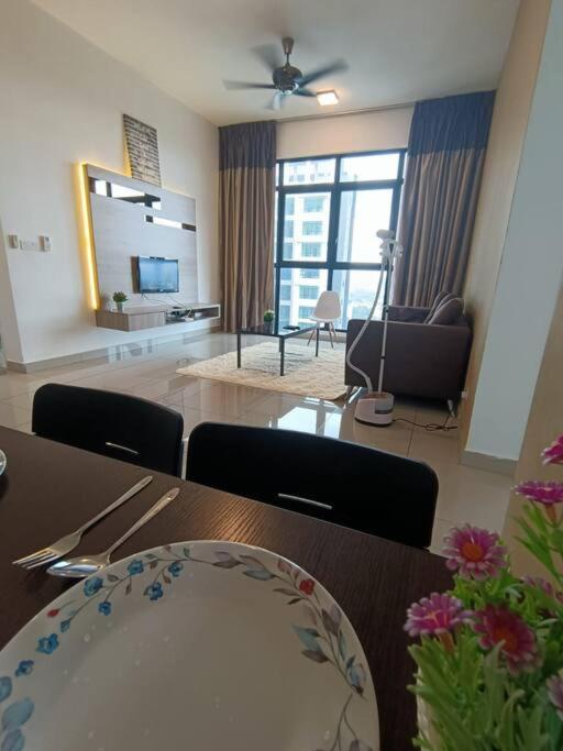 Conezion, Nice View, Beside Ioi City Mall, Opposite Hospital Serdang, Beside Uniteen And Upm, ปุตราจายา ภายนอก รูปภาพ