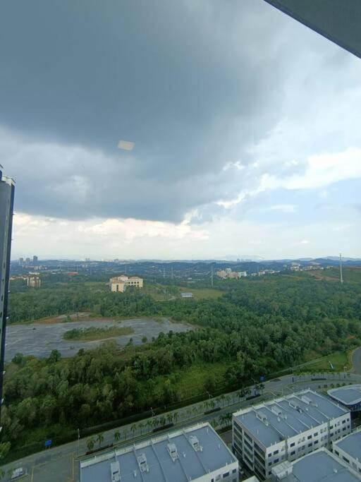 Conezion, Nice View, Beside Ioi City Mall, Opposite Hospital Serdang, Beside Uniteen And Upm, Putrajaya Apartment ภายนอก รูปภาพ